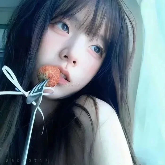 𝙒𝙚𝘾𝙝𝙖𝙩 / 女头➕背景图🐟