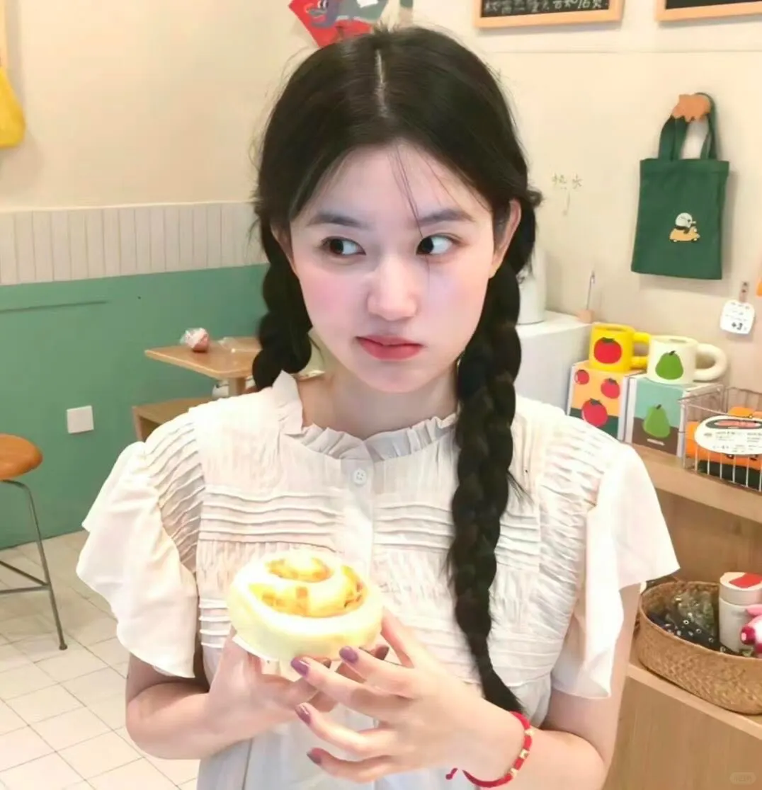 𝙒𝙚𝘾𝙝𝙖𝙩 / 女头🧇