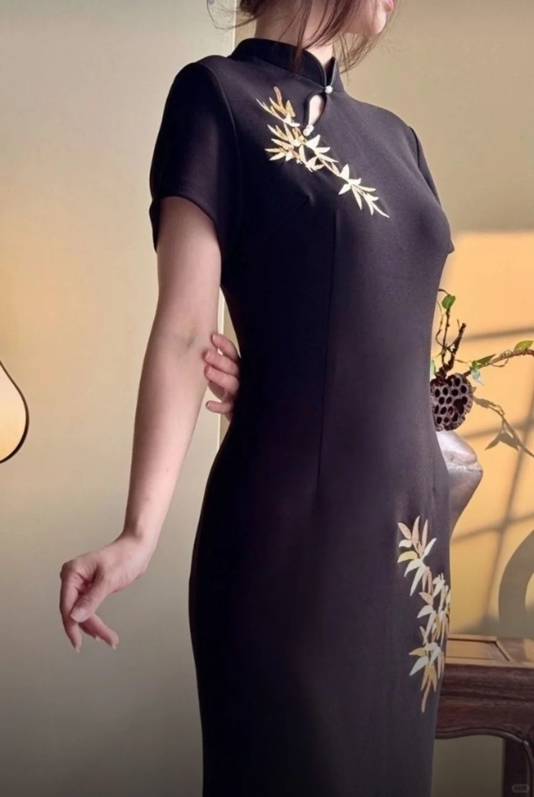 中国女人穿旗袍，展现东方美！