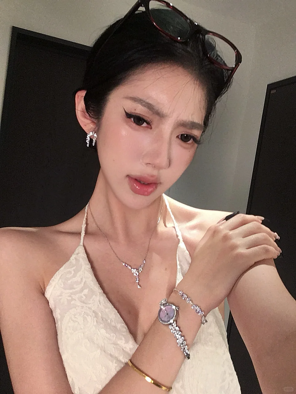 美人微嗔吗