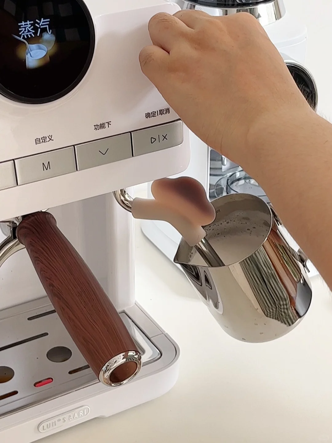 小户型改造｜1㎡韩系家庭咖啡馆实现☕自由