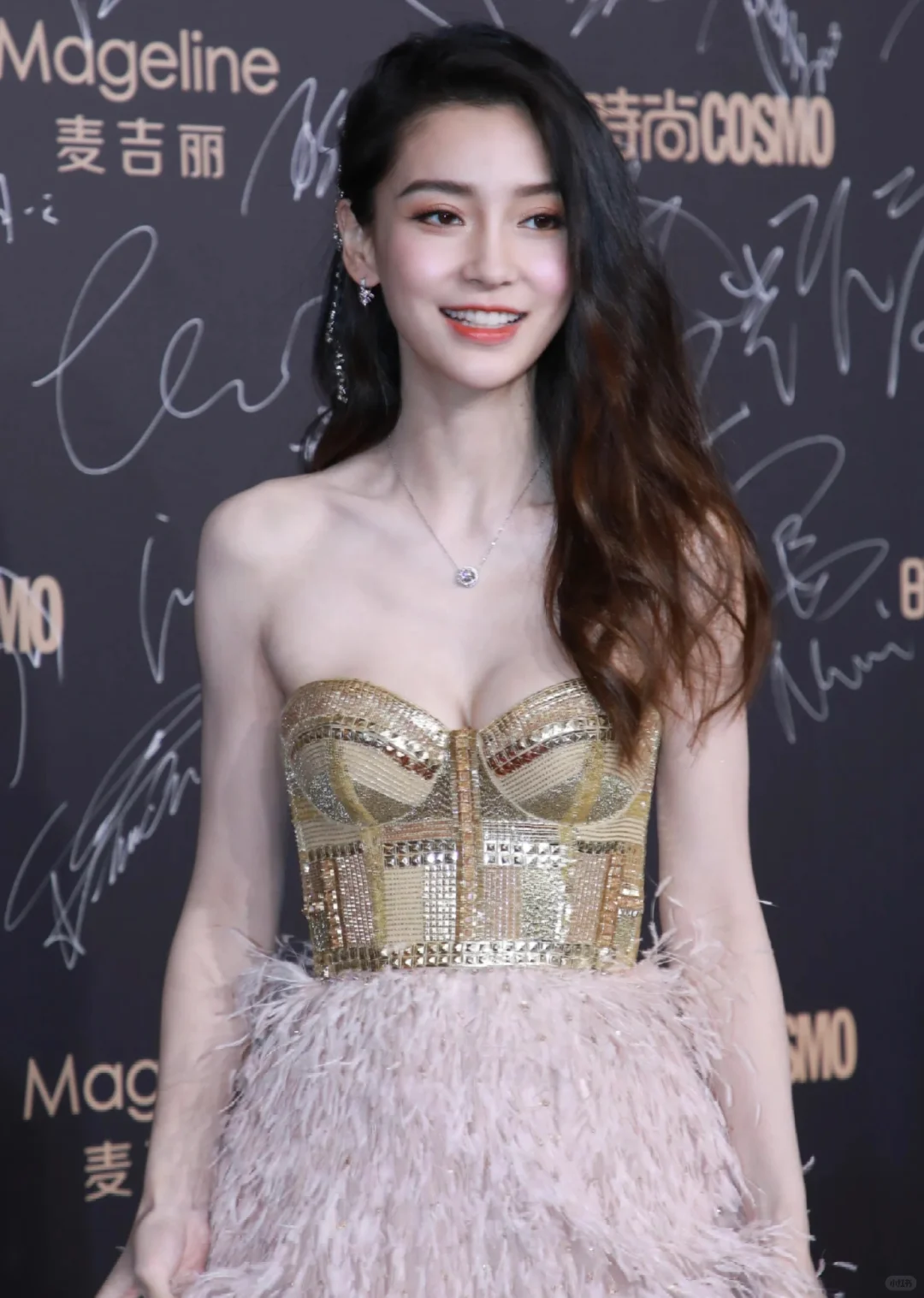 杨颖时尚大片 好身材真的藏不住