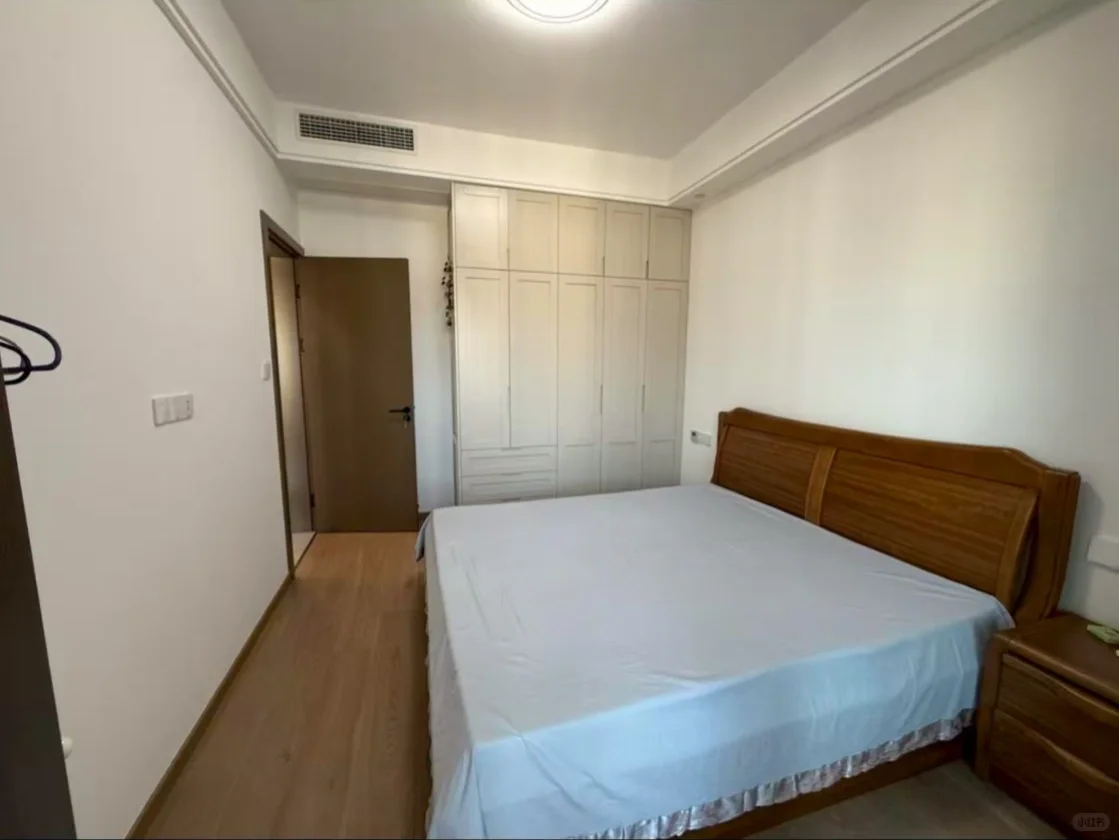 没住过几天的新家居然一天之内卖掉了