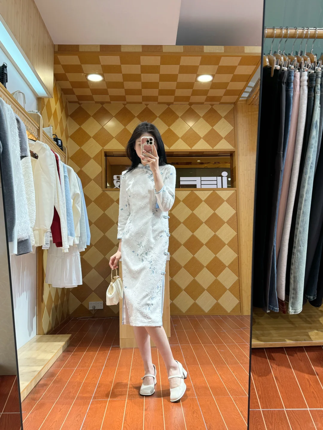 爱依服这件旗袍留不留呀