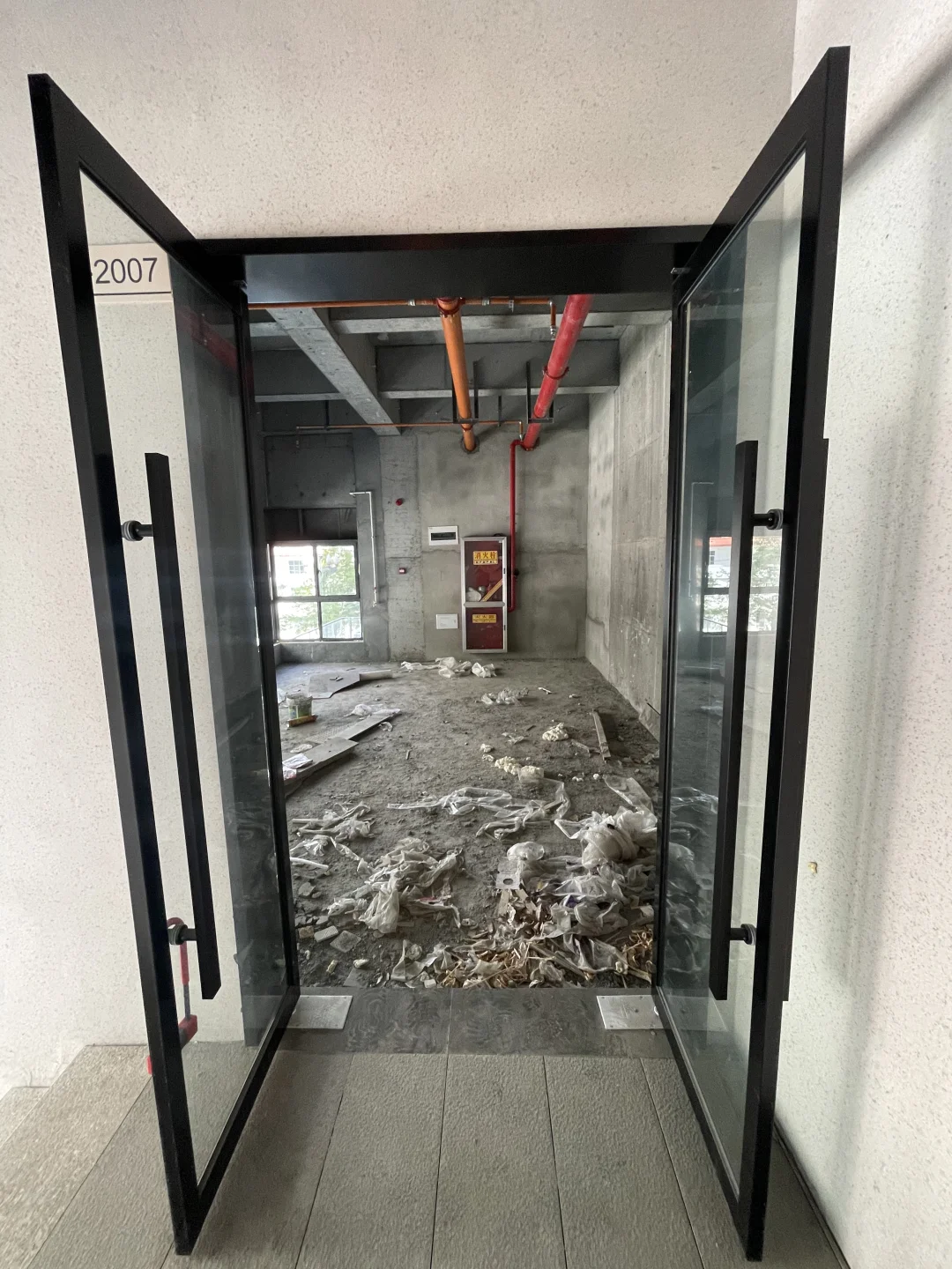 租了个临街商铺，不知道做什么好