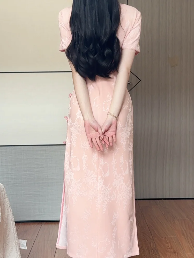 提花暗纹+开衩剪裁！约会氛围感拉满