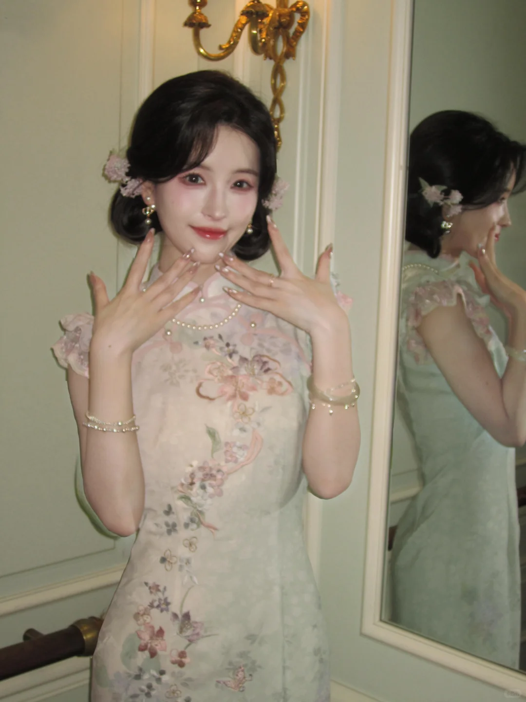 又穿漂亮旗袍啦！好开心🎀