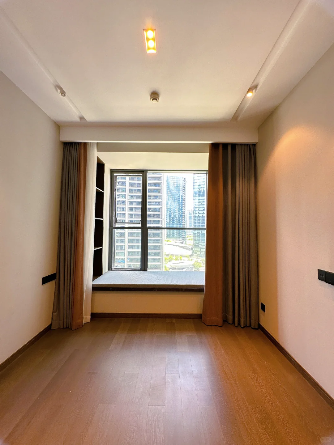 奥体芯豪宅，杭州壹号院，看奥体看河景