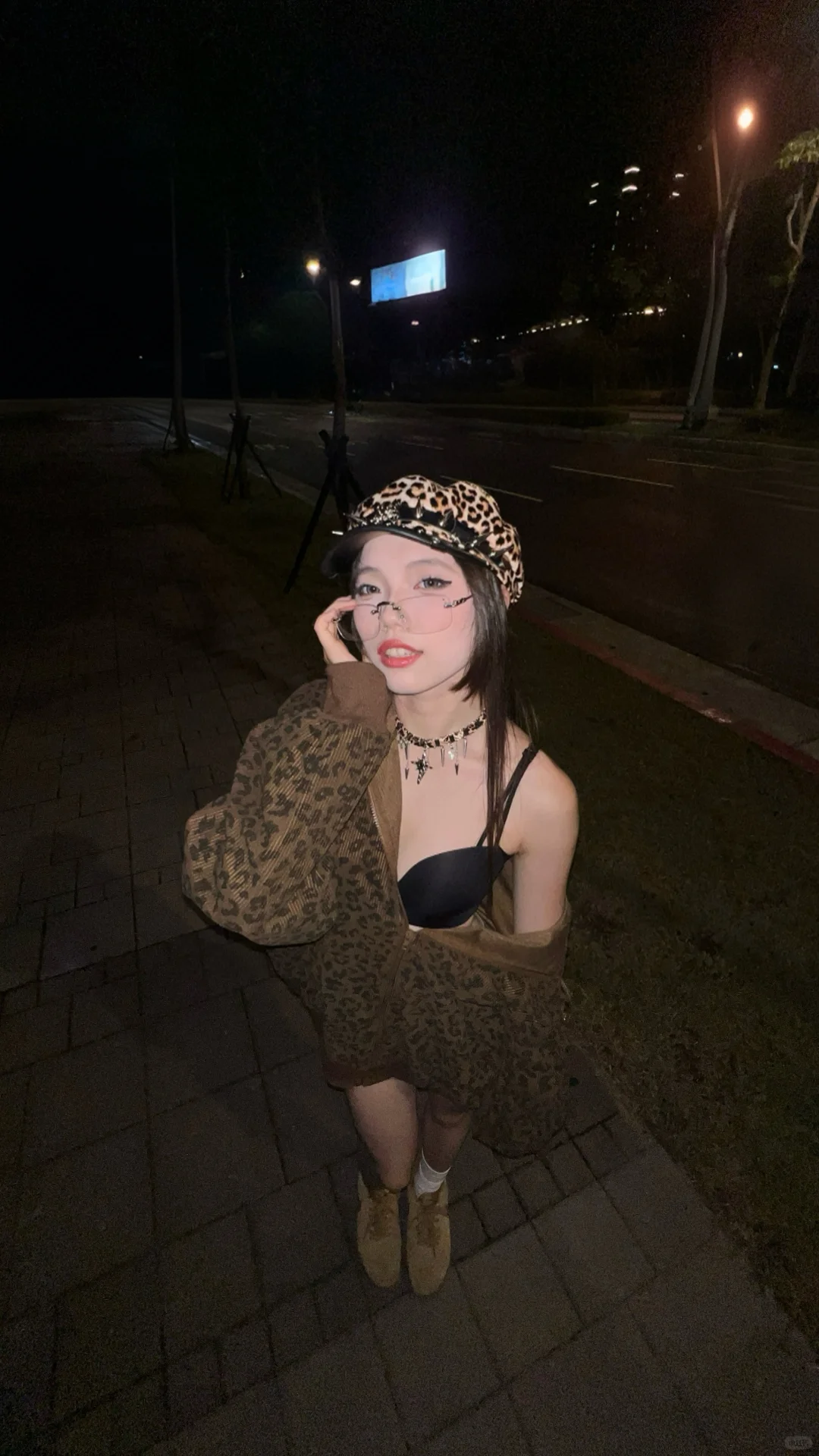 辣妹都给我去学这个姿势🐆