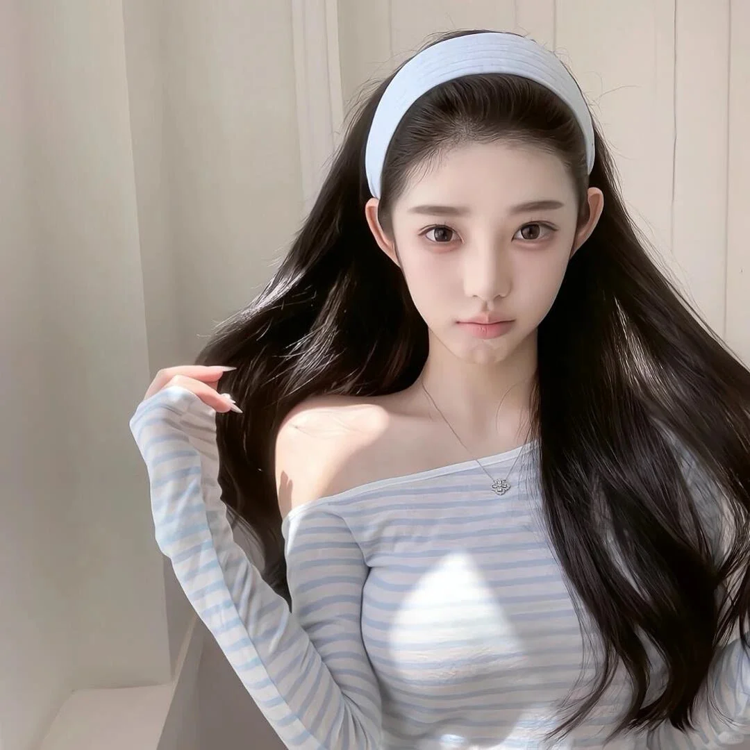 𝙒𝙚𝘾𝙝𝙖𝙩｜超级气质的氛围感女生头像
