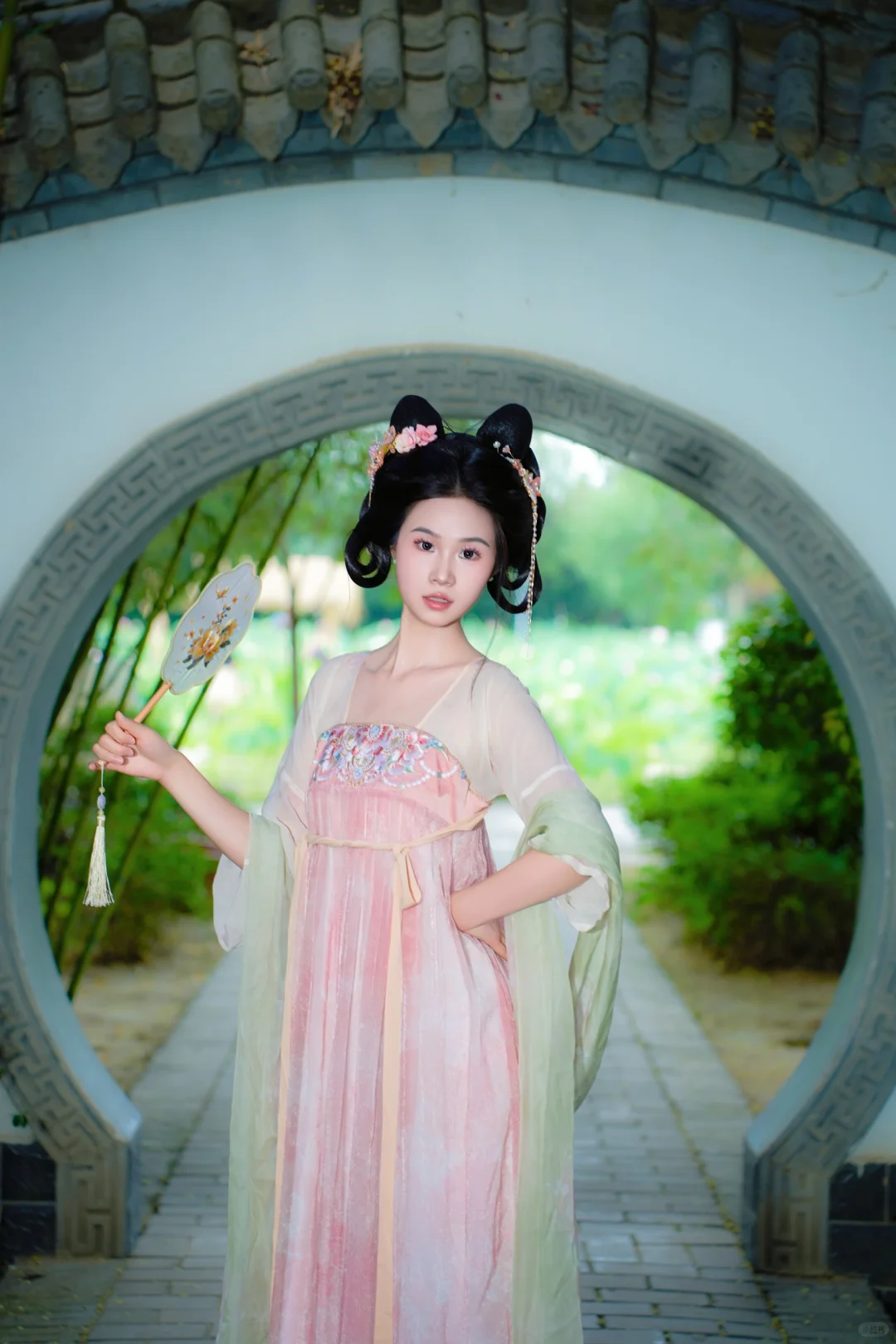 我见青山多妩媚 感君如山才可