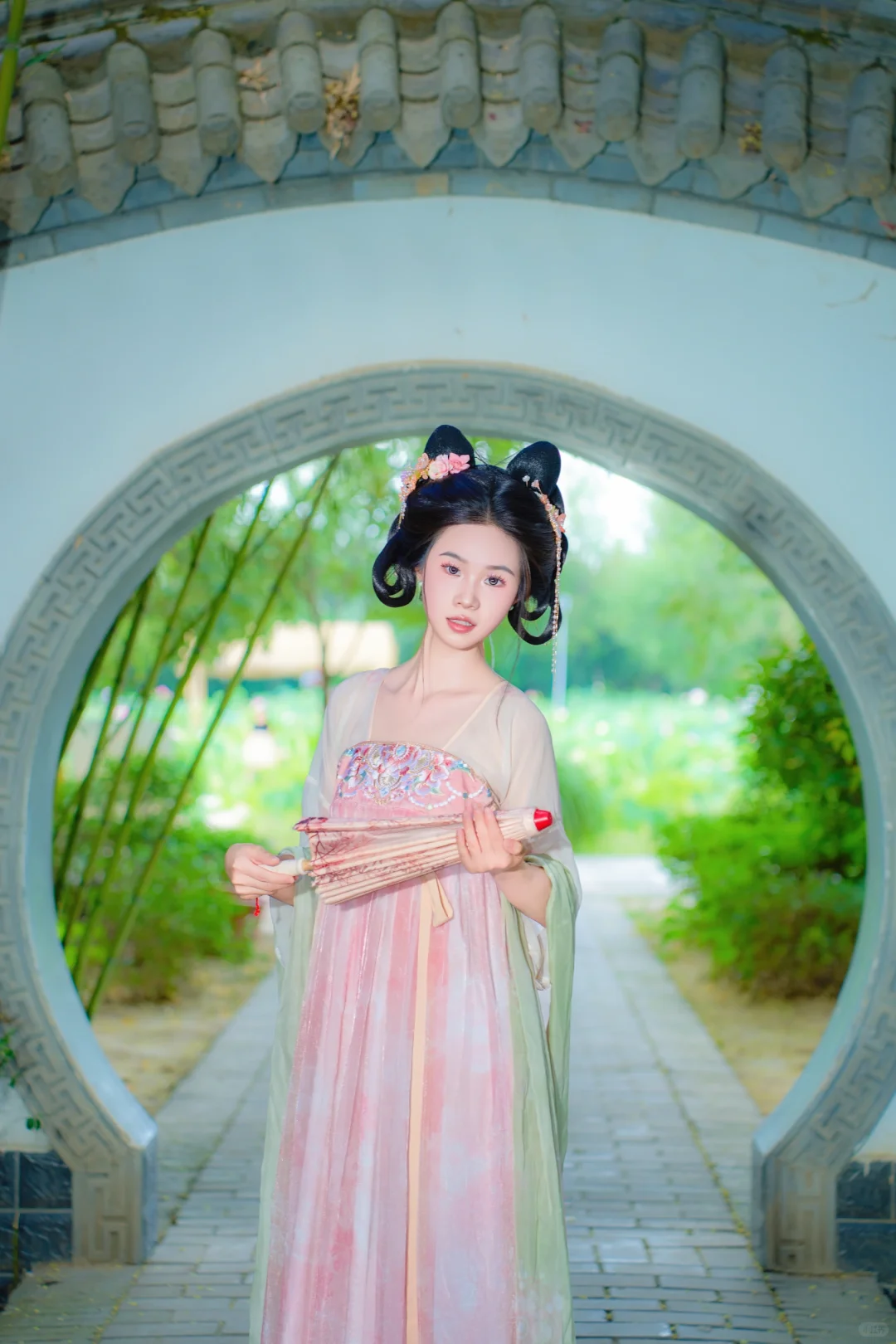 我见青山多妩媚 感君如山才可