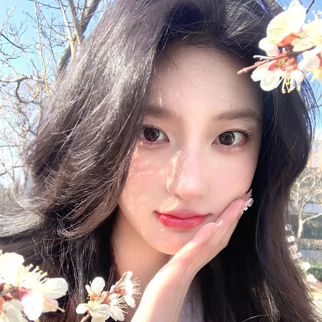 𝙒𝙚𝘾𝙝𝙖𝙩｜超级气质的氛围感女生头像