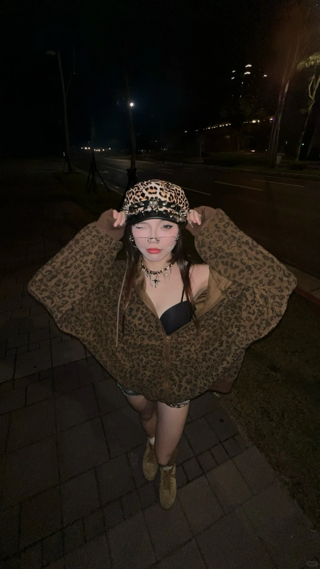 辣妹都给我去学这个姿势🐆