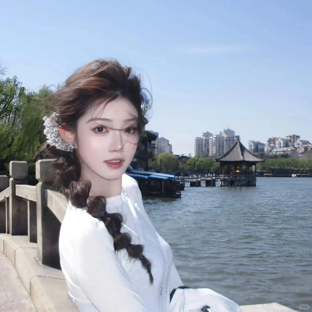 𝙒𝙚𝘾𝙝𝙖𝙩｜超级气质的氛围感女生头像