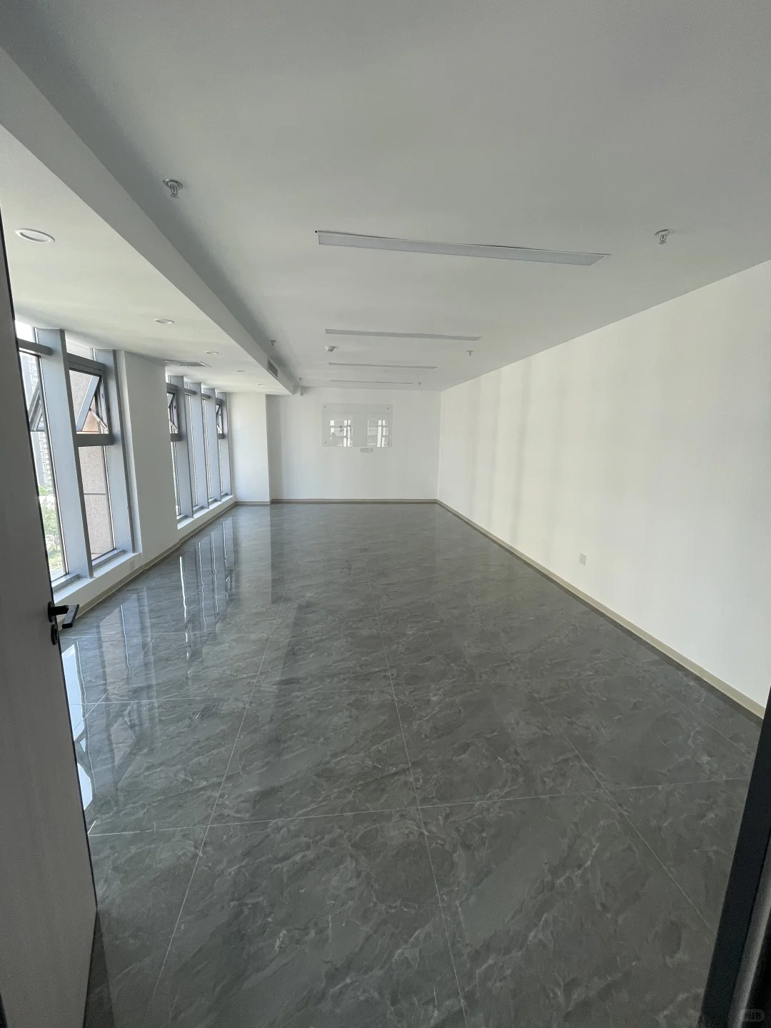 地铁口稀缺复式LOFT办公资产！告别公摊“刺客