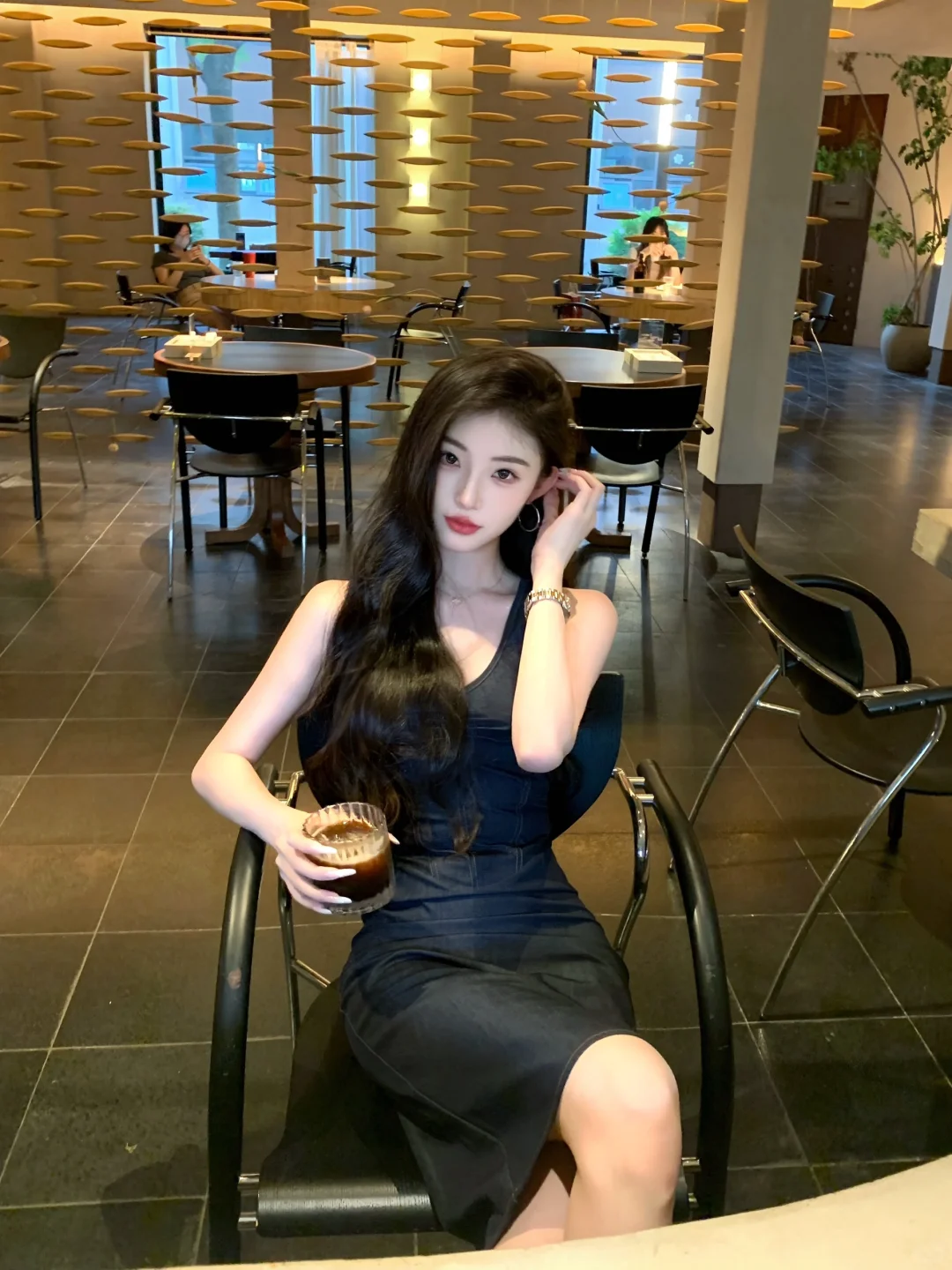 请喝咖啡的姐姐