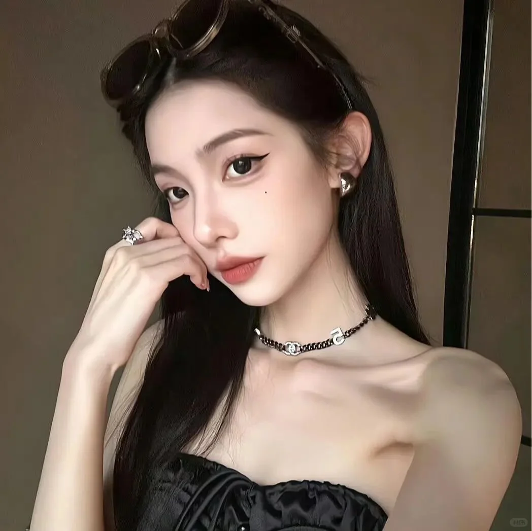 𝙒𝙚𝘾𝙝𝙖𝙩｜超级气质的氛围感女生头像