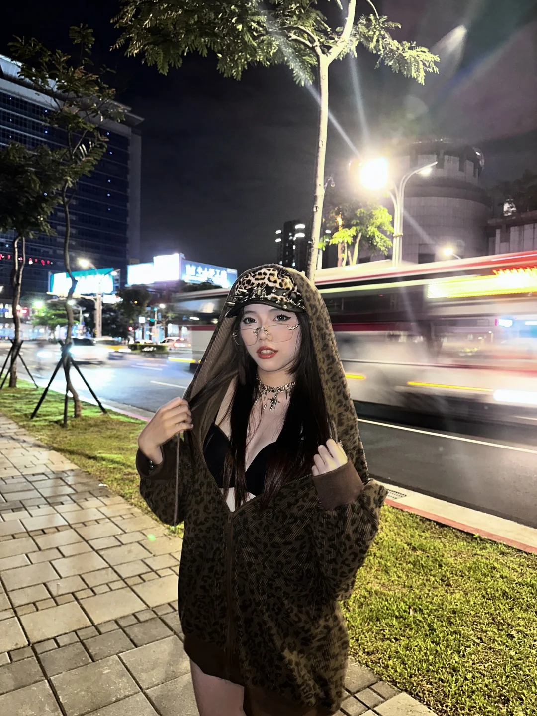 辣妹都给我去学这个姿势🐆
