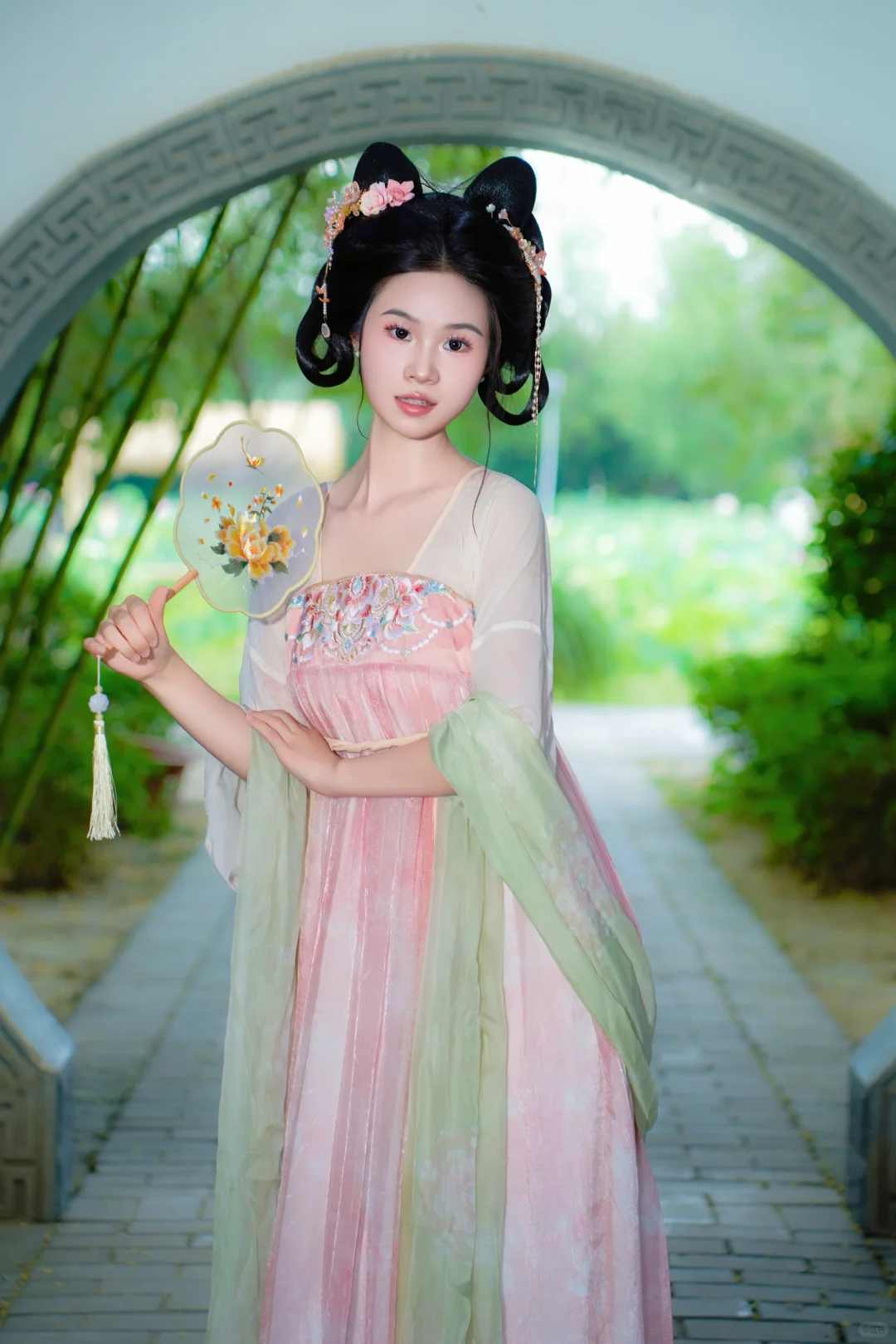 我见青山多妩媚 感君如山才可