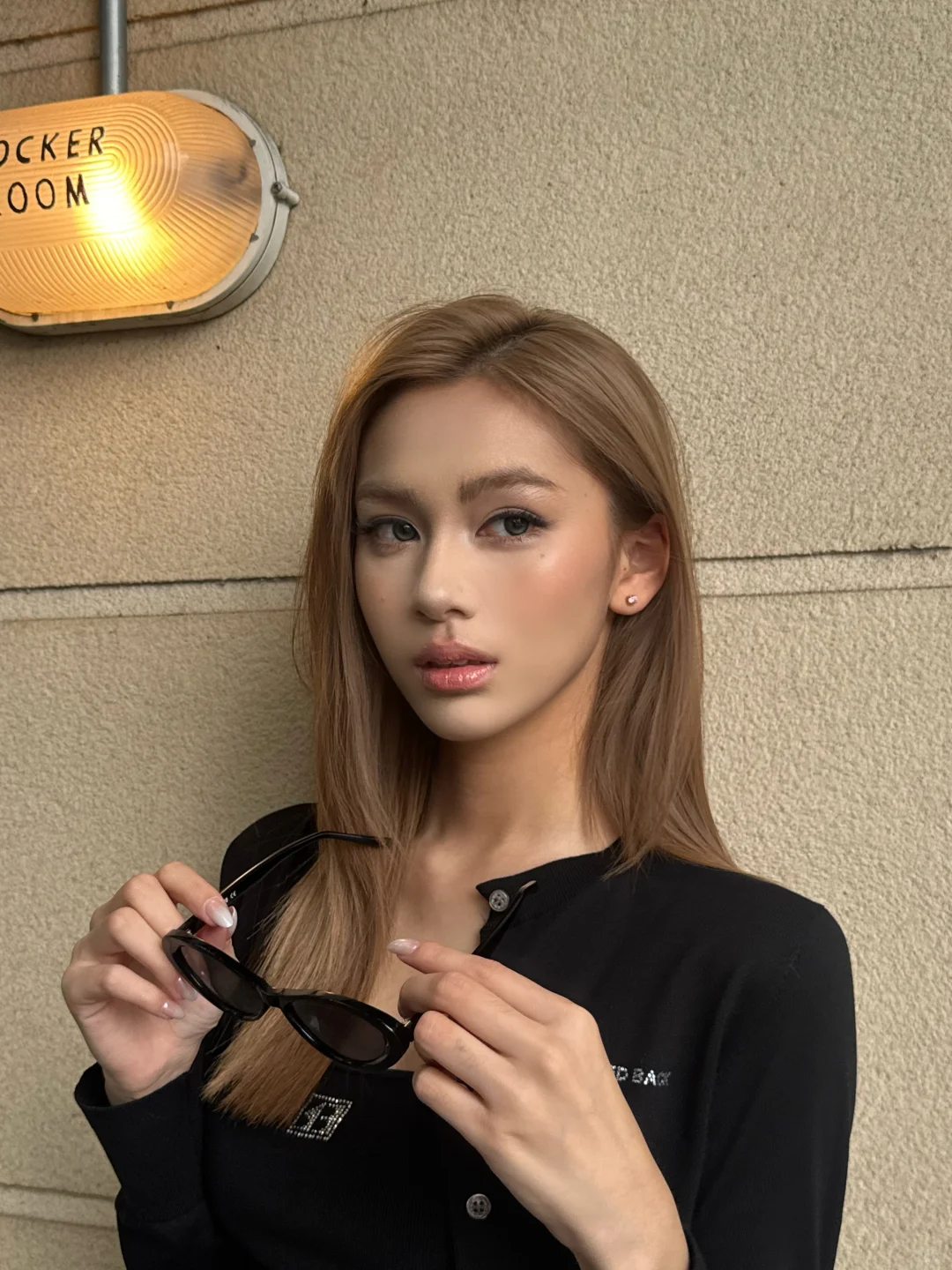 眼角的痣有种魅惑感