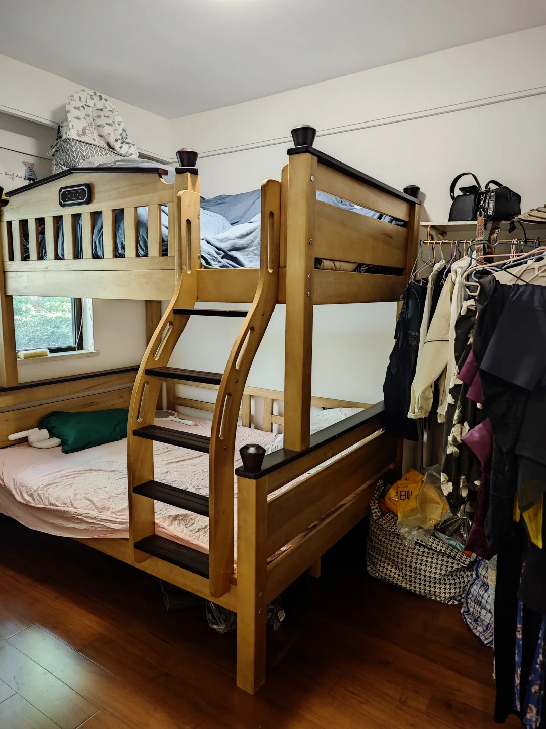 洋房一楼带院80平，只住了三年，忍痛割爱