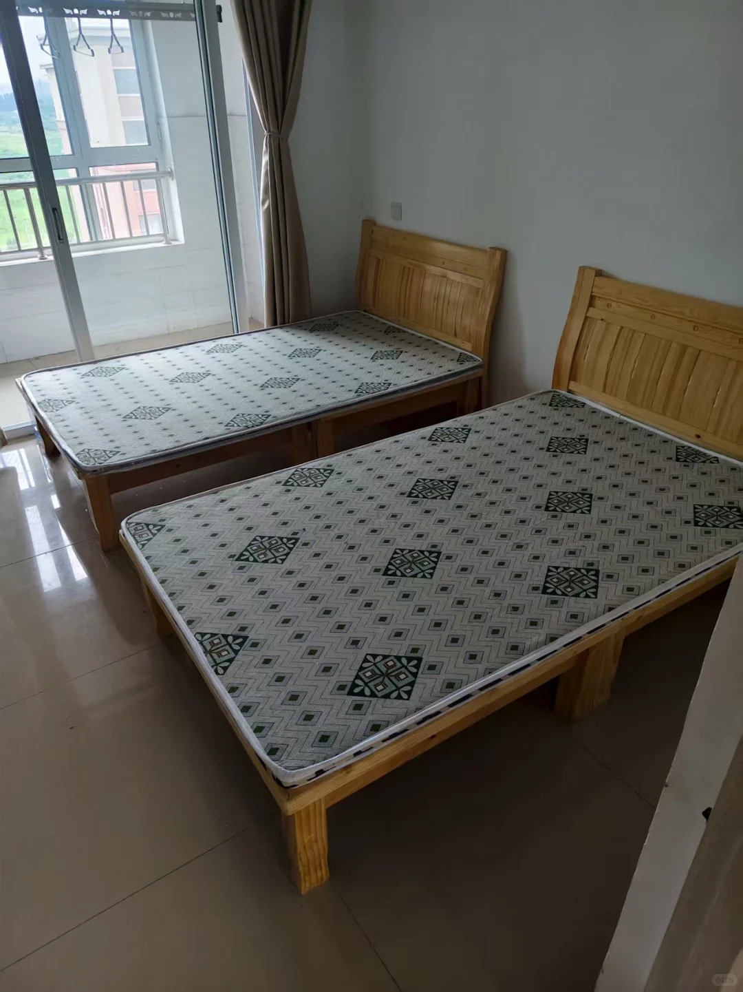 章丘区房屋出租，2室2厅1卫，每月600元。