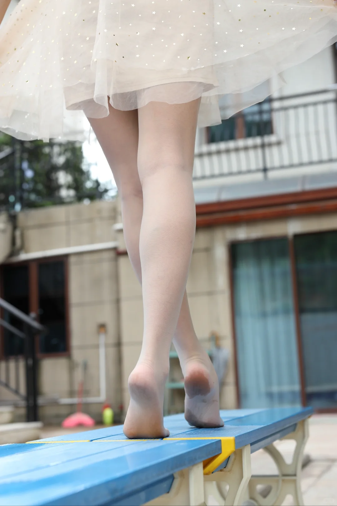 人妻少妇的丝袜 街拍套图