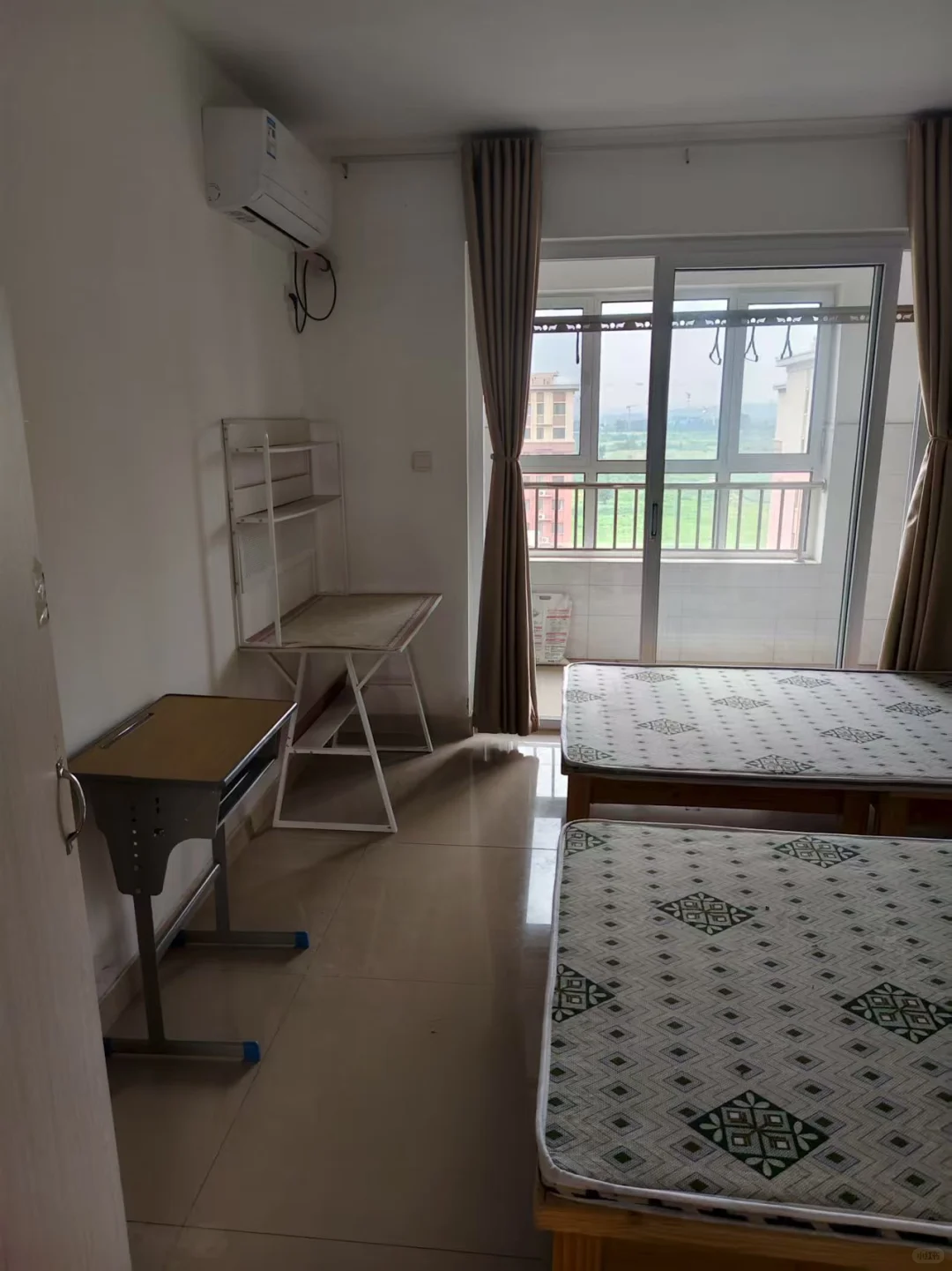 章丘区房屋出租，2室2厅1卫，每月600元。
