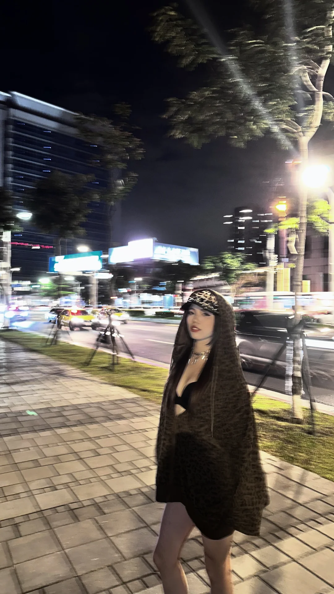 辣妹都给我去学这个姿势🐆