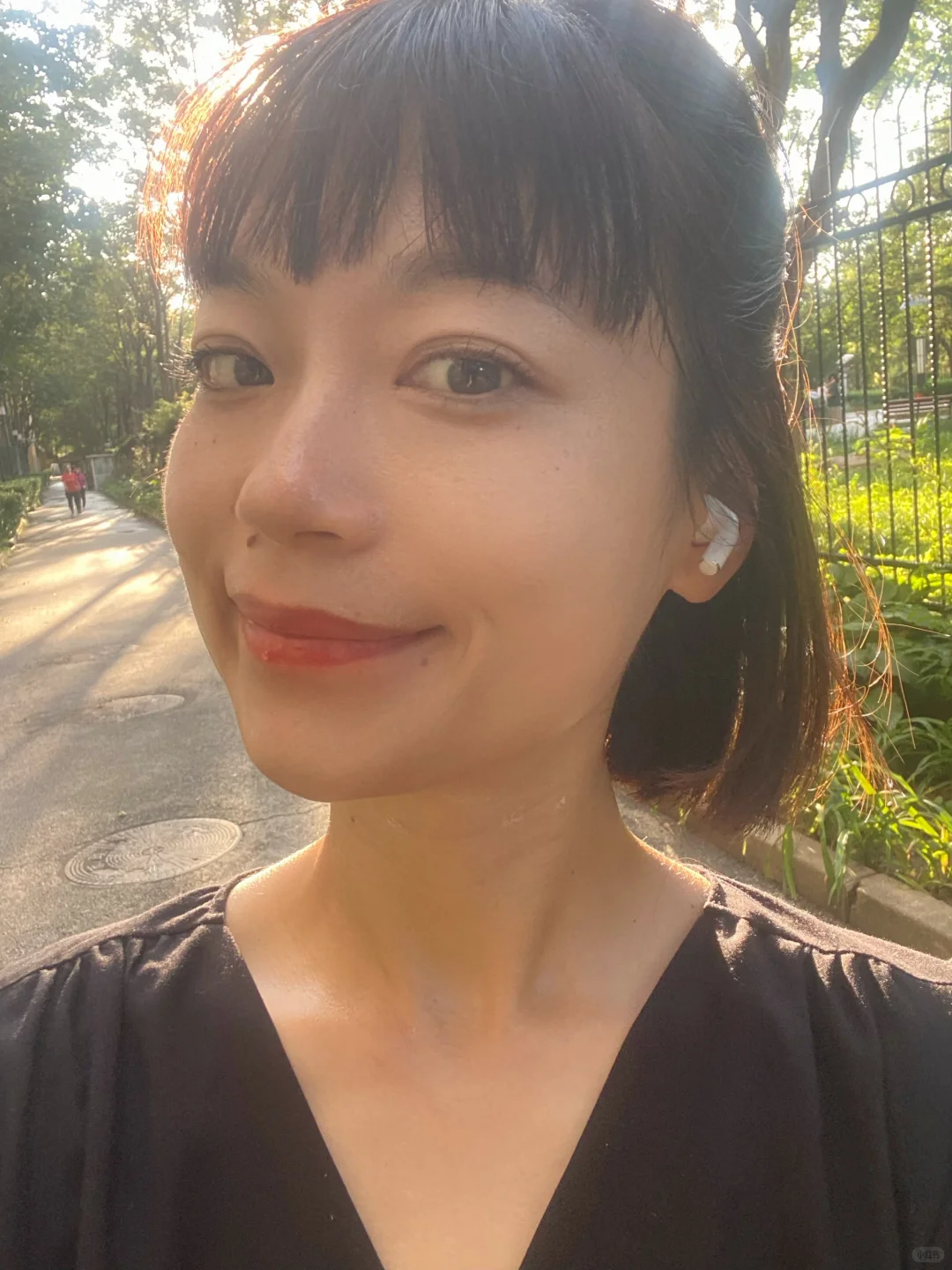 话题题很诱人 中年老少女