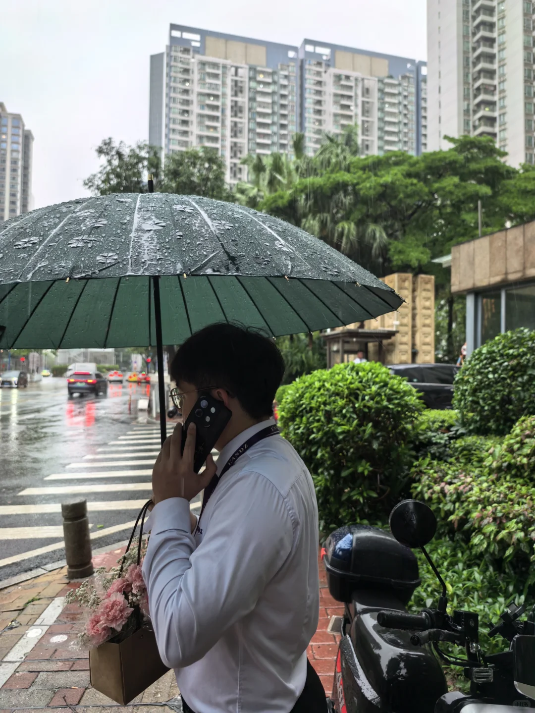 为什么，聪明人专挑雨天看房🌧️