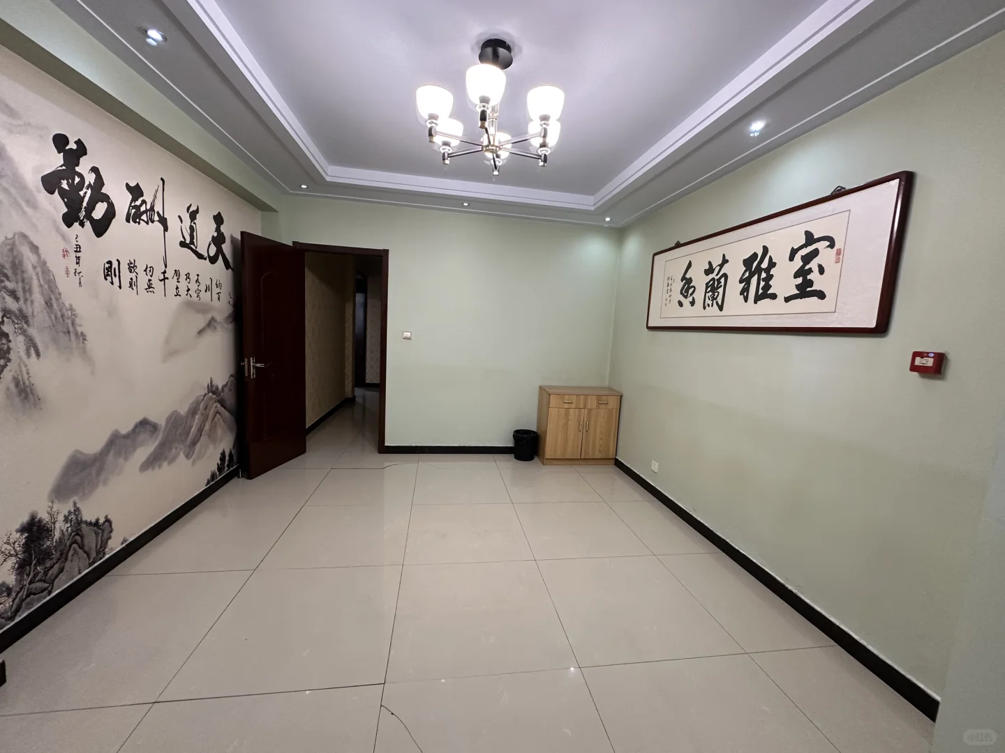 社区底商门面，周边配套设施齐全，接手即可经