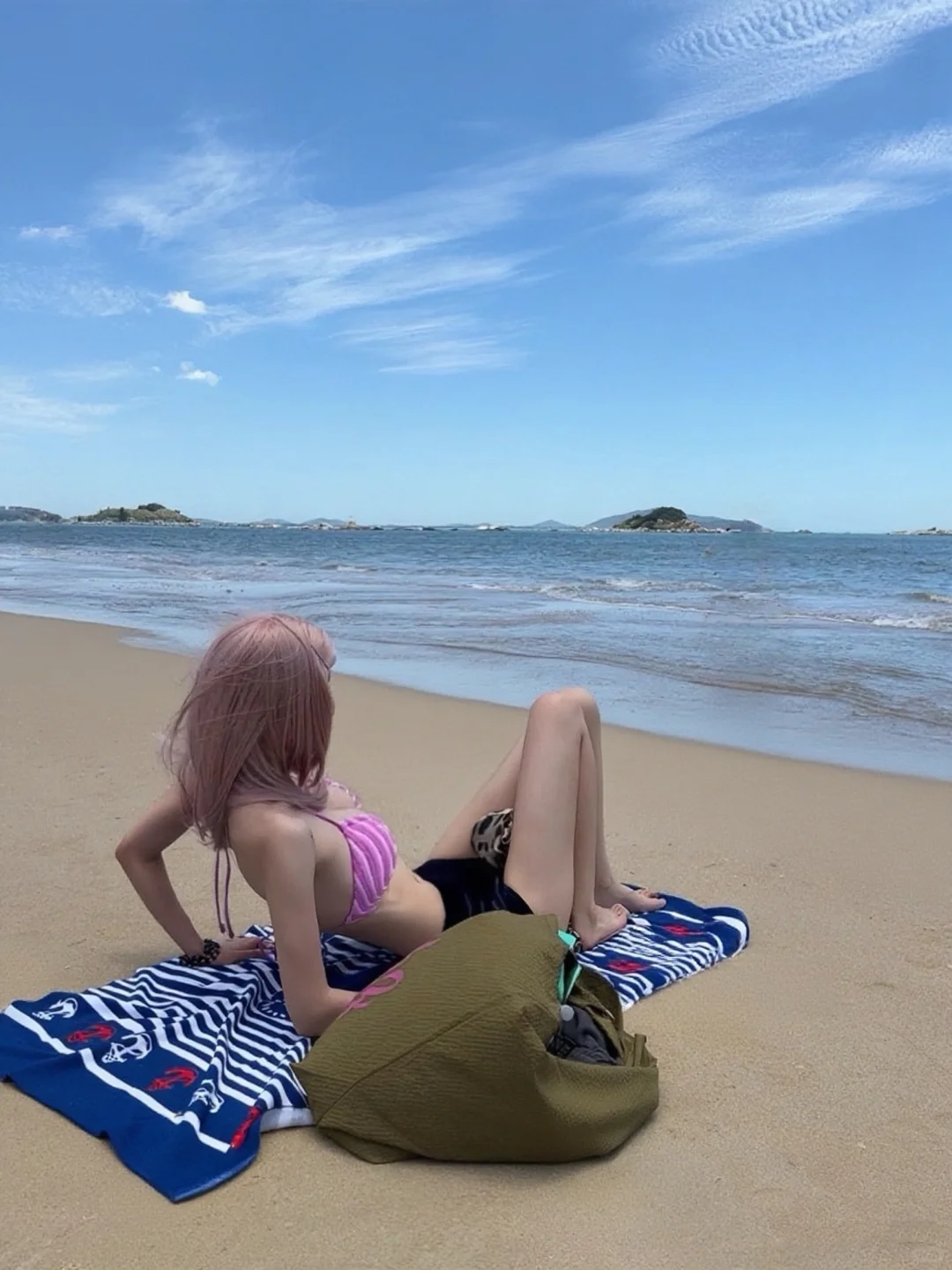 宝宝 你的背美的像贝壳🐚
