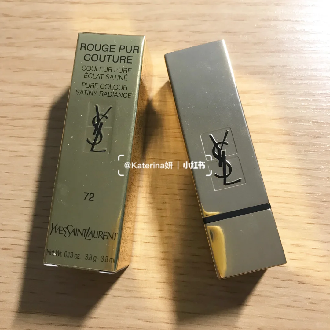 一朵娇艳欲滴的红玫瑰🌹—YSL方管72号
