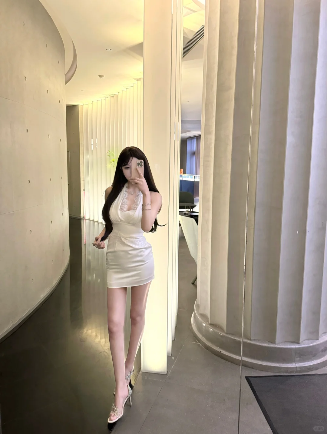 拍出御姐感 万能姿势易学敲出片