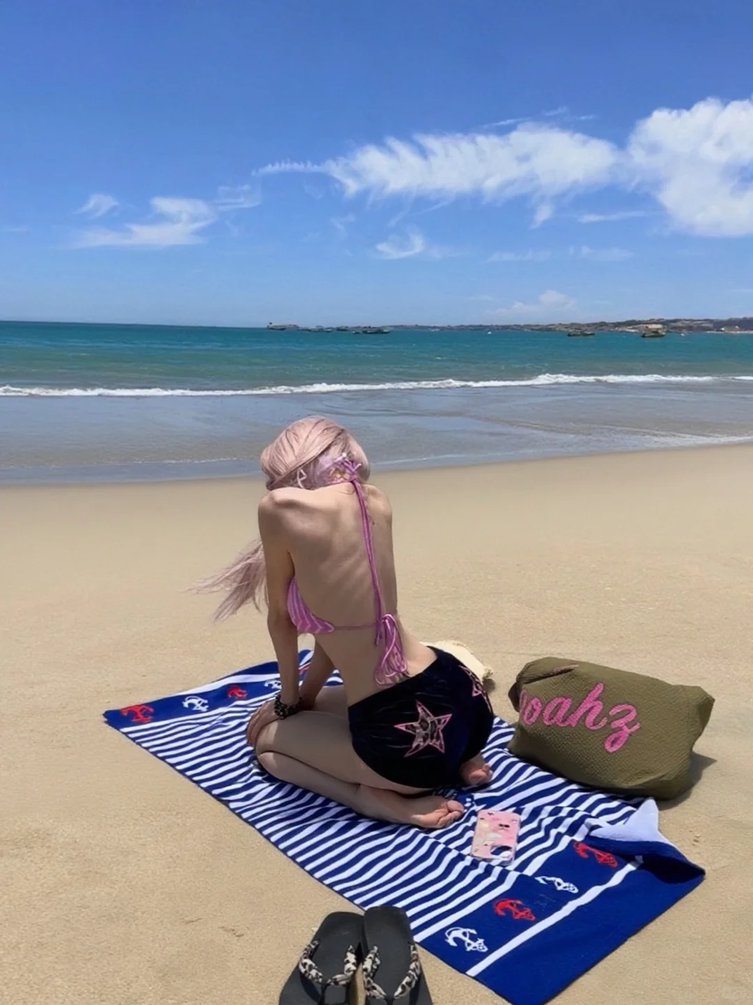 宝宝 你的背美的像贝壳🐚