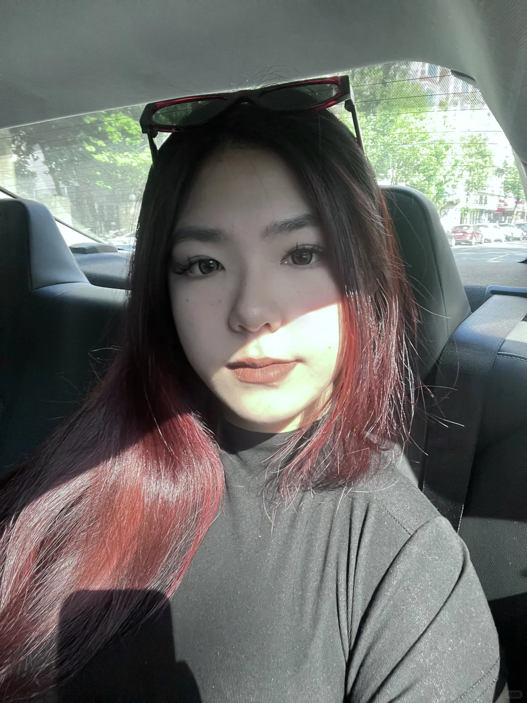 掉落一点红发碎片