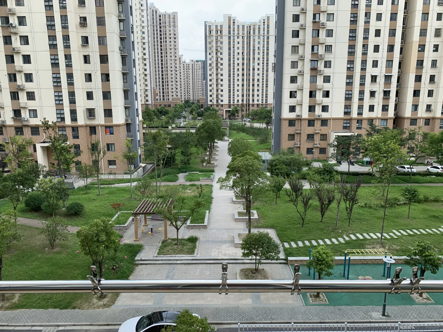 随缘卖房，婚房装修，5楼，产证82.5平米