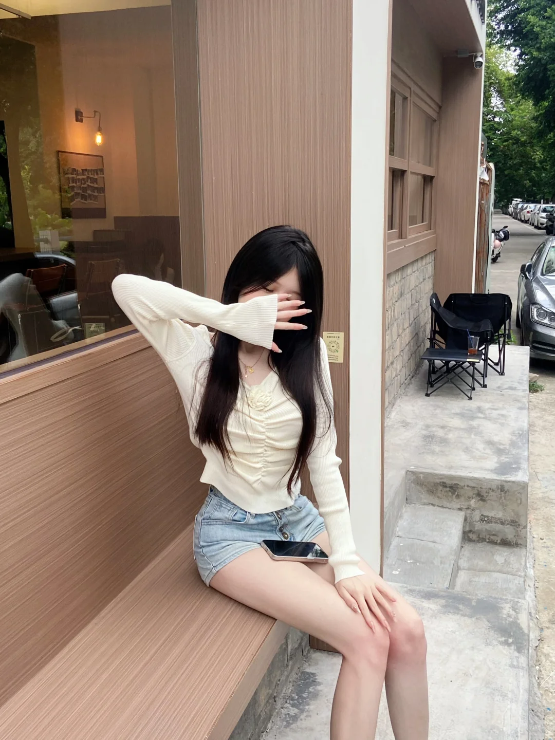 探店拍照📸门口这样拍太纯欲氛围感了～