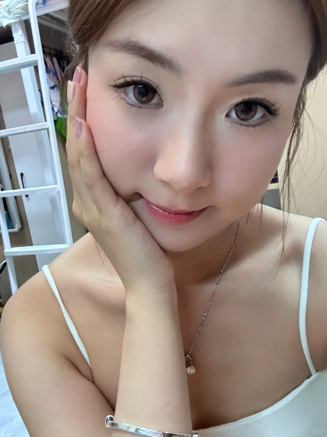 眼睛一眨一眨的超喜欢的那种