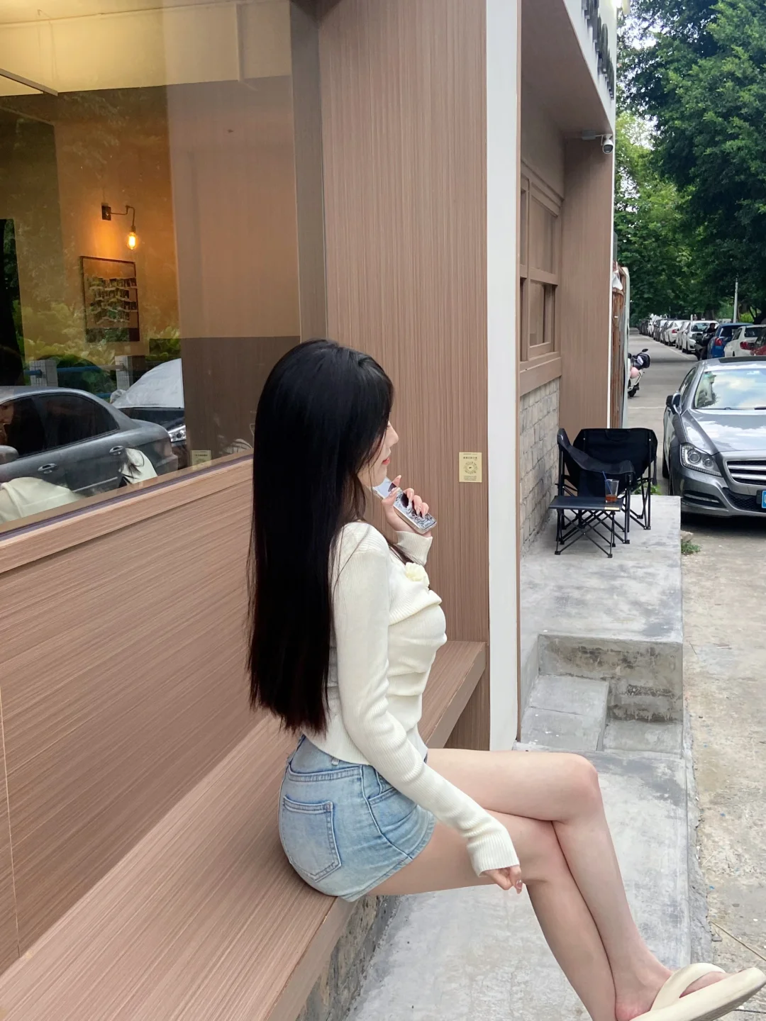 探店拍照📸门口这样拍太纯欲氛围感了～
