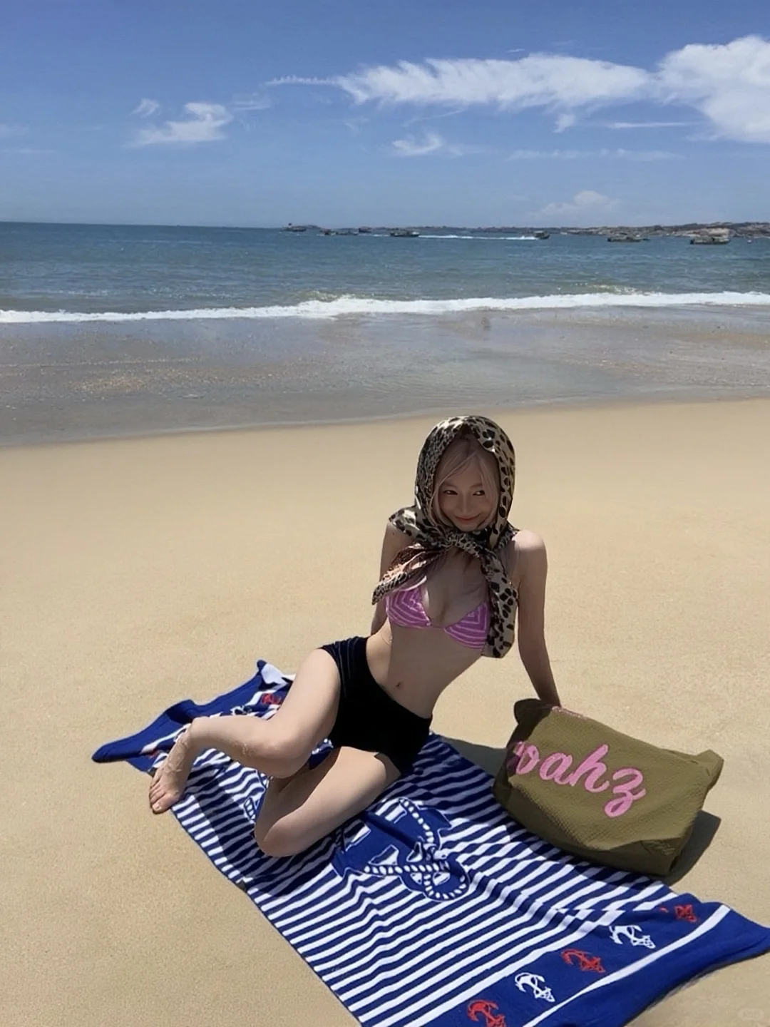 宝宝 你的背美的像贝壳🐚
