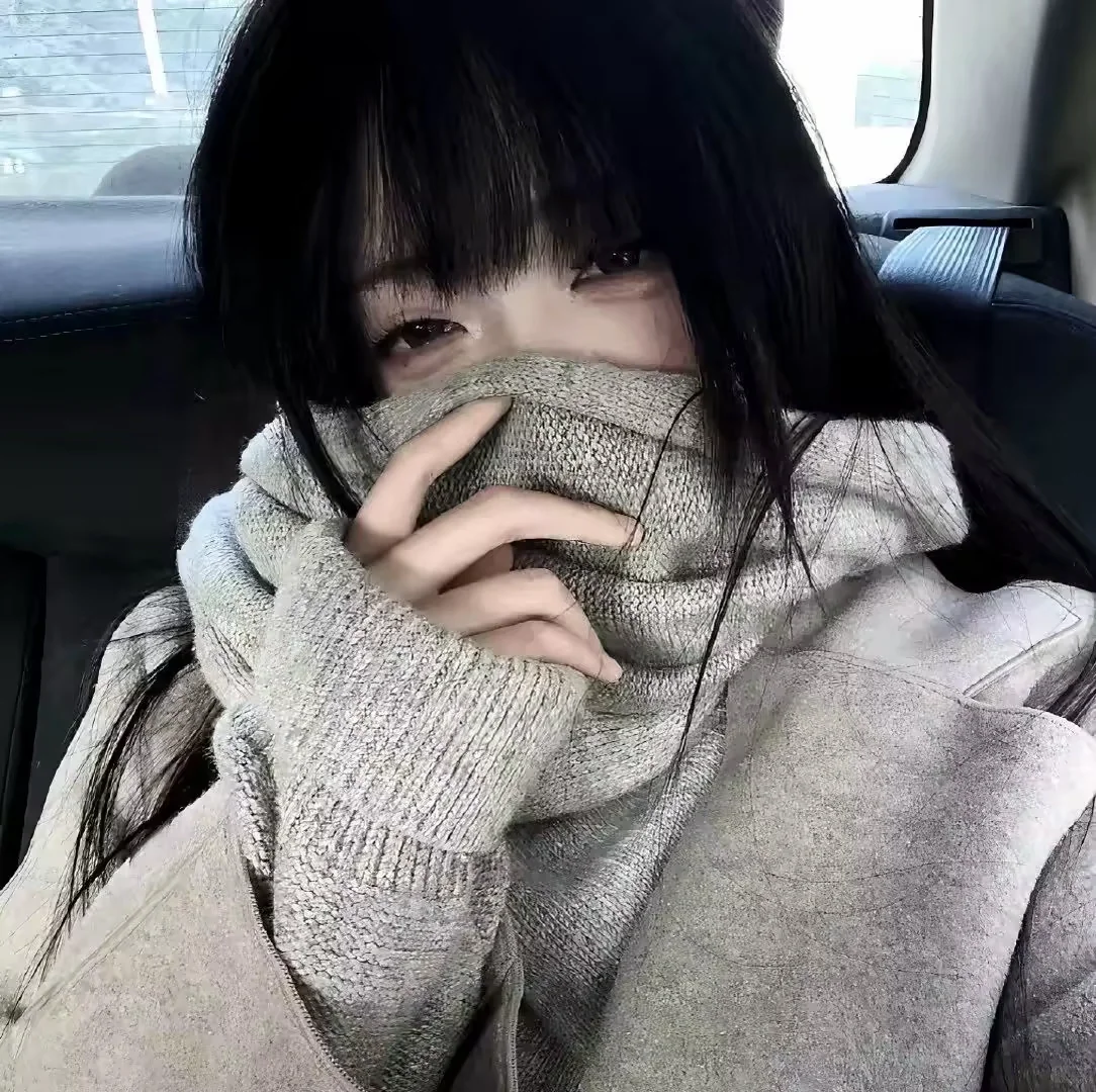 疯批女头｜我把自己烧成数据，爬进你的源代码