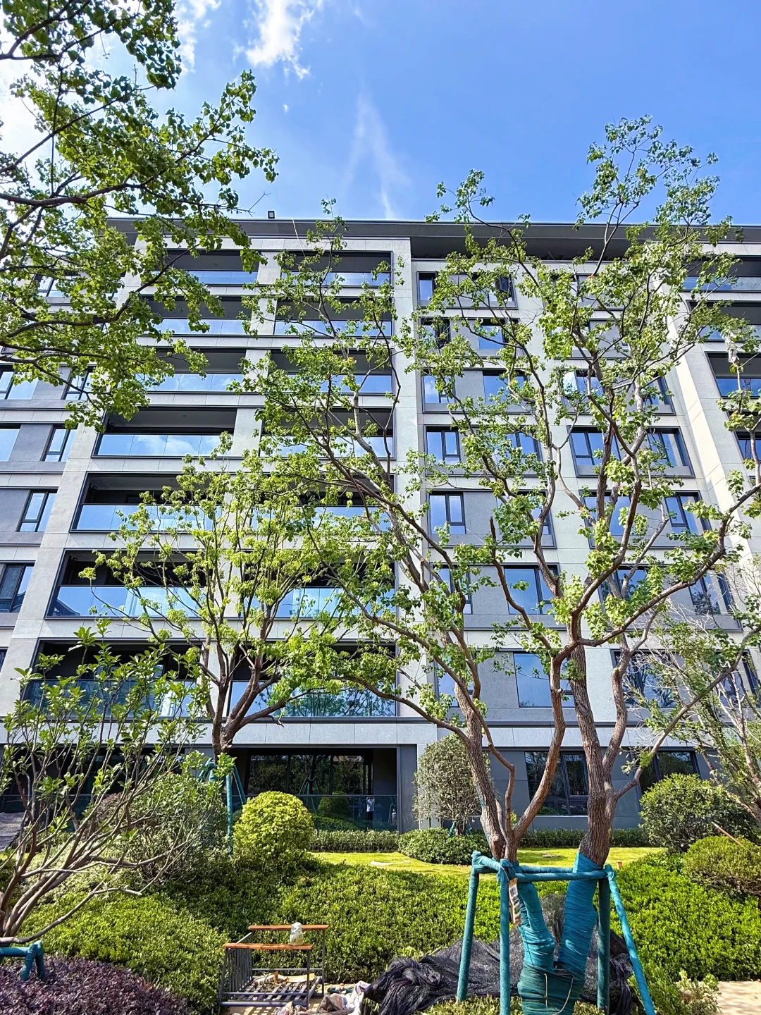 这个房子一出来，蜀山和政务的业主全傻眼了
