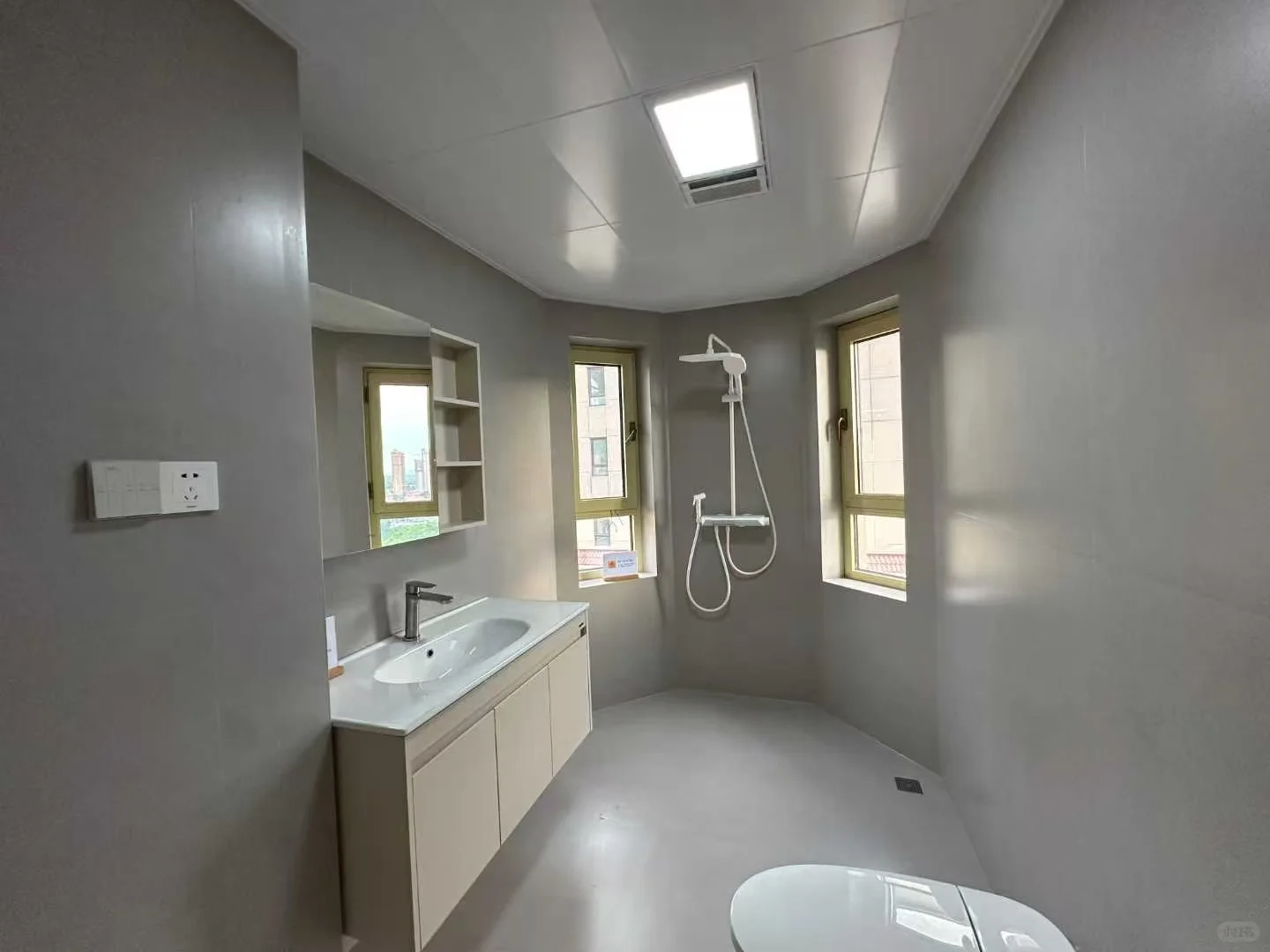 秦皇岛自家房子🏠出售带车位下房