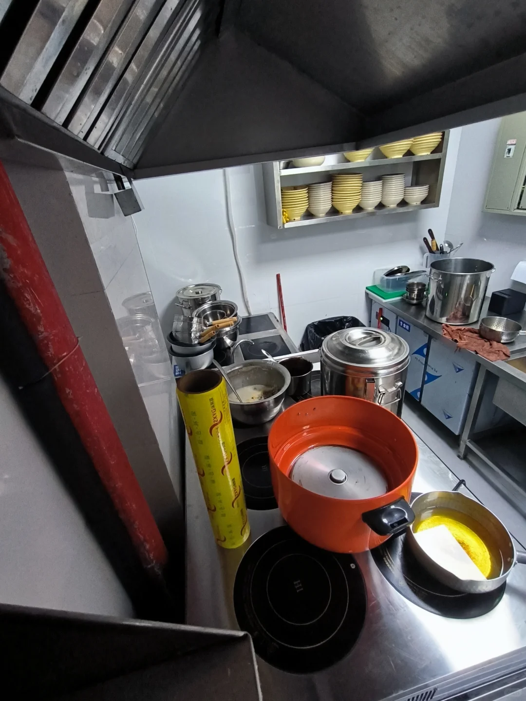 酒馆生意不好，中途改成米线店