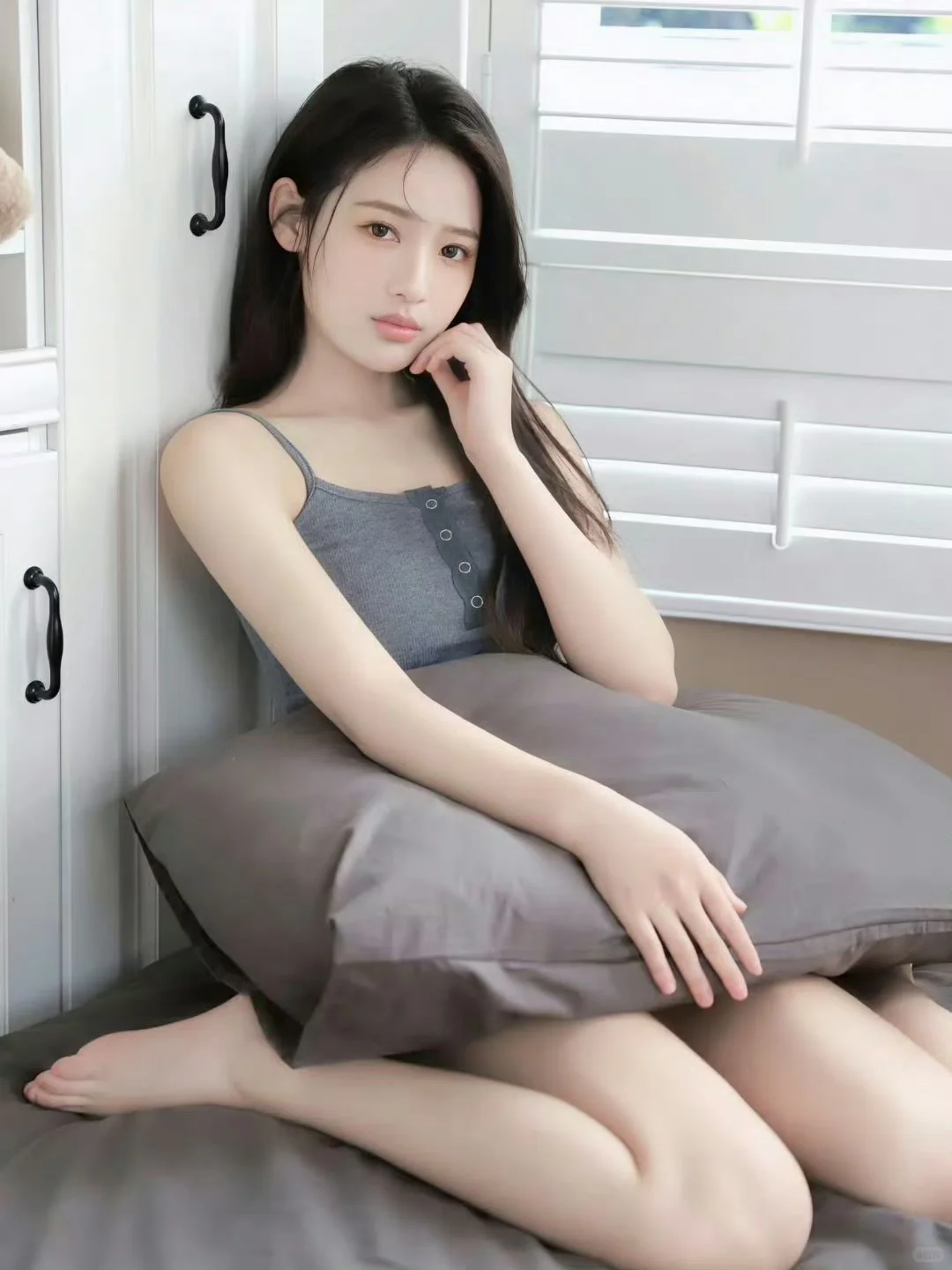明眸皓齿婉约佳人，温柔妩媚艳压群芳