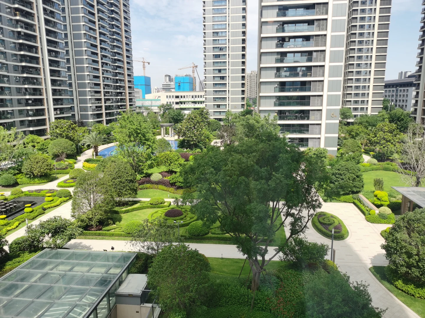 这小区的环境您喜欢吗，奥体核心区域