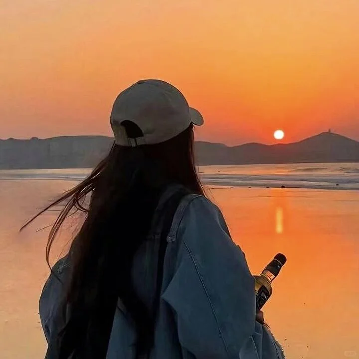 Share|氛围感浪漫的头像